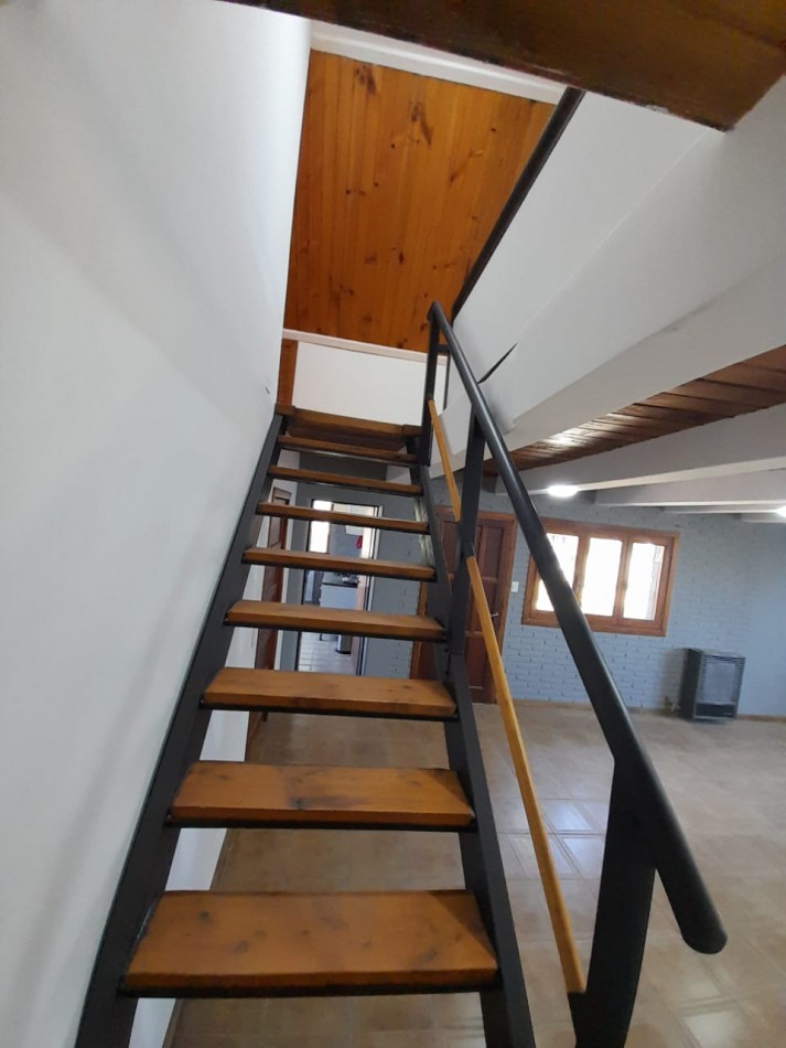 DOS CASAS EN VENTA EN  CALLE CANADA 60 - DINA HUAPI  (Apto credito)