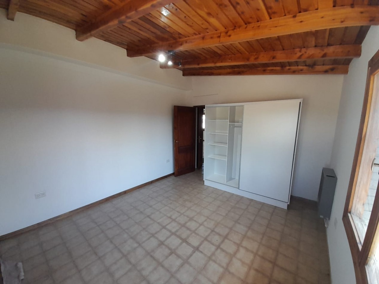 DOS CASAS EN VENTA EN  CALLE CANADA 60 - DINA HUAPI  (Apto credito)