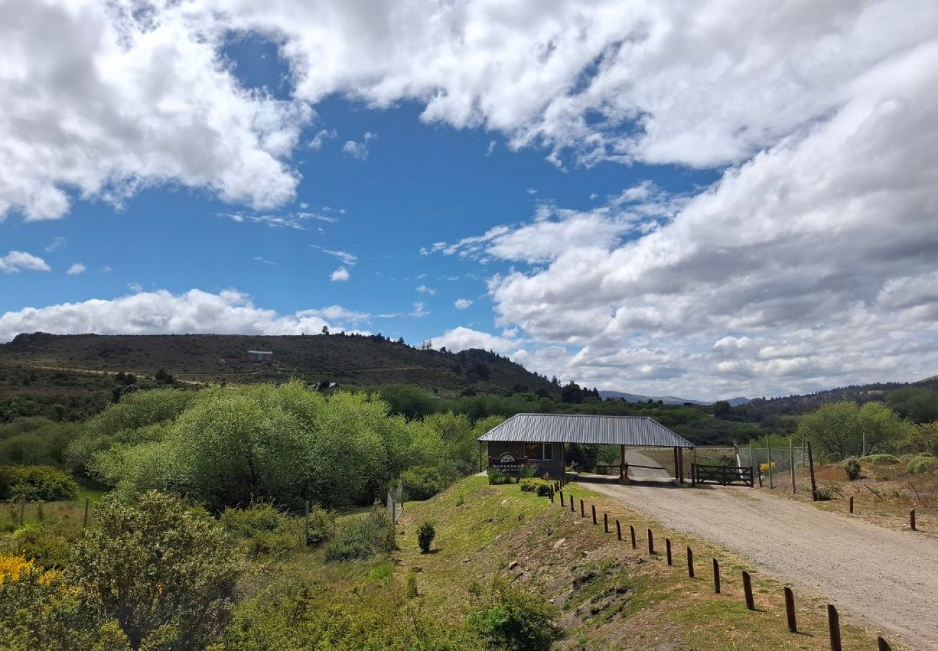 LOTE 1600m2 en esquina EN TERCER FRACCIONAMIENTO - Barrancas de DIna Huapi