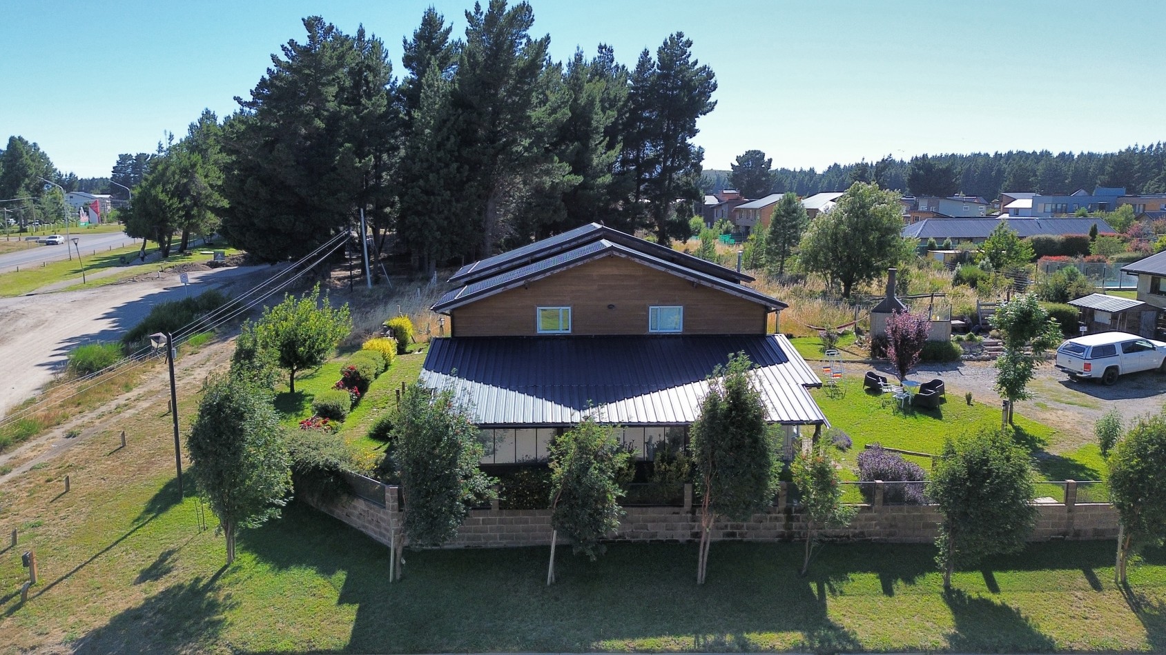 COMPLEJO DE 4 CABAÑAS  TIPO DUPLEX - ENTREPINOS - BARILOCHE