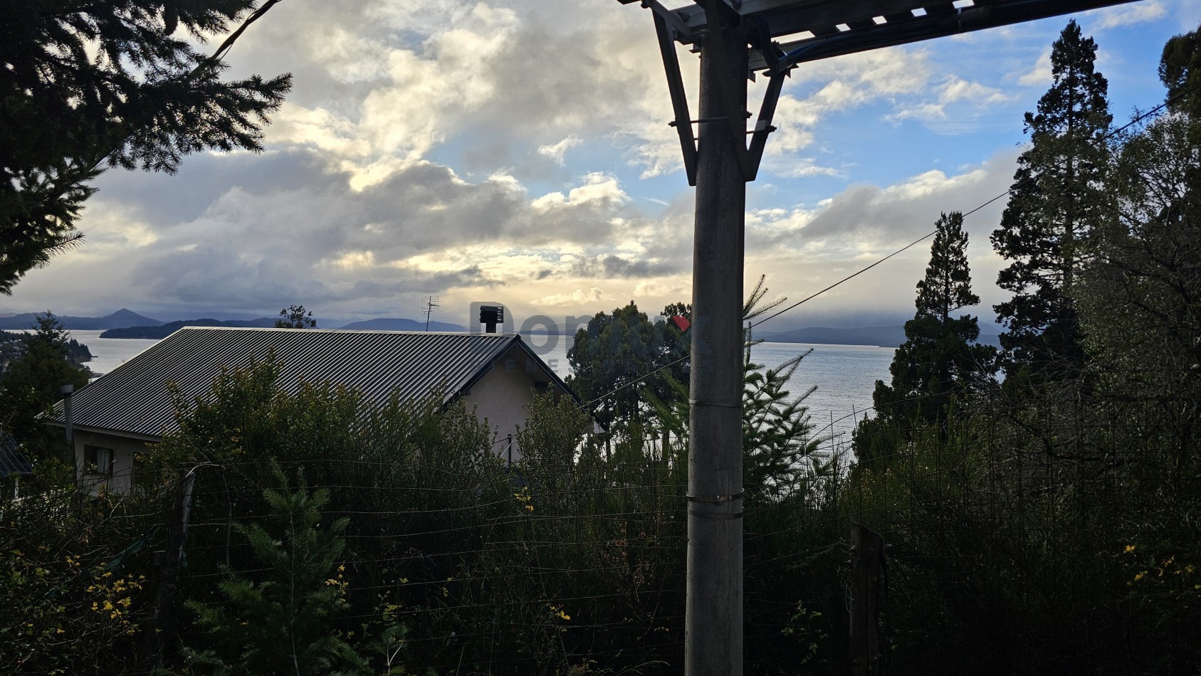 Terreno para desarrollo con vista al lago