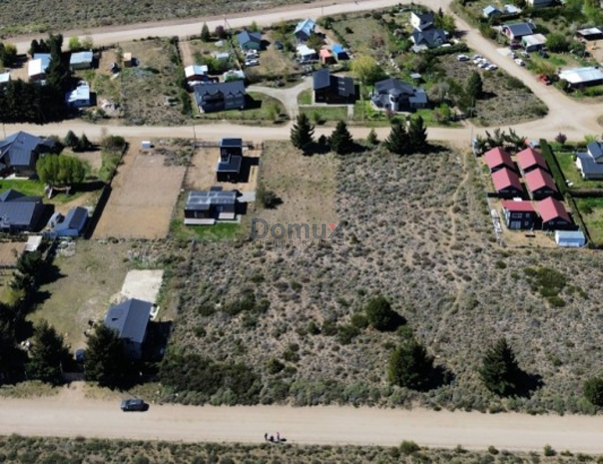 LOTE en  Calle El Condor e/el Zorzal y El Chimango- Dina Huapi.  en Urbanizacion " El Milagro" - 1333m2