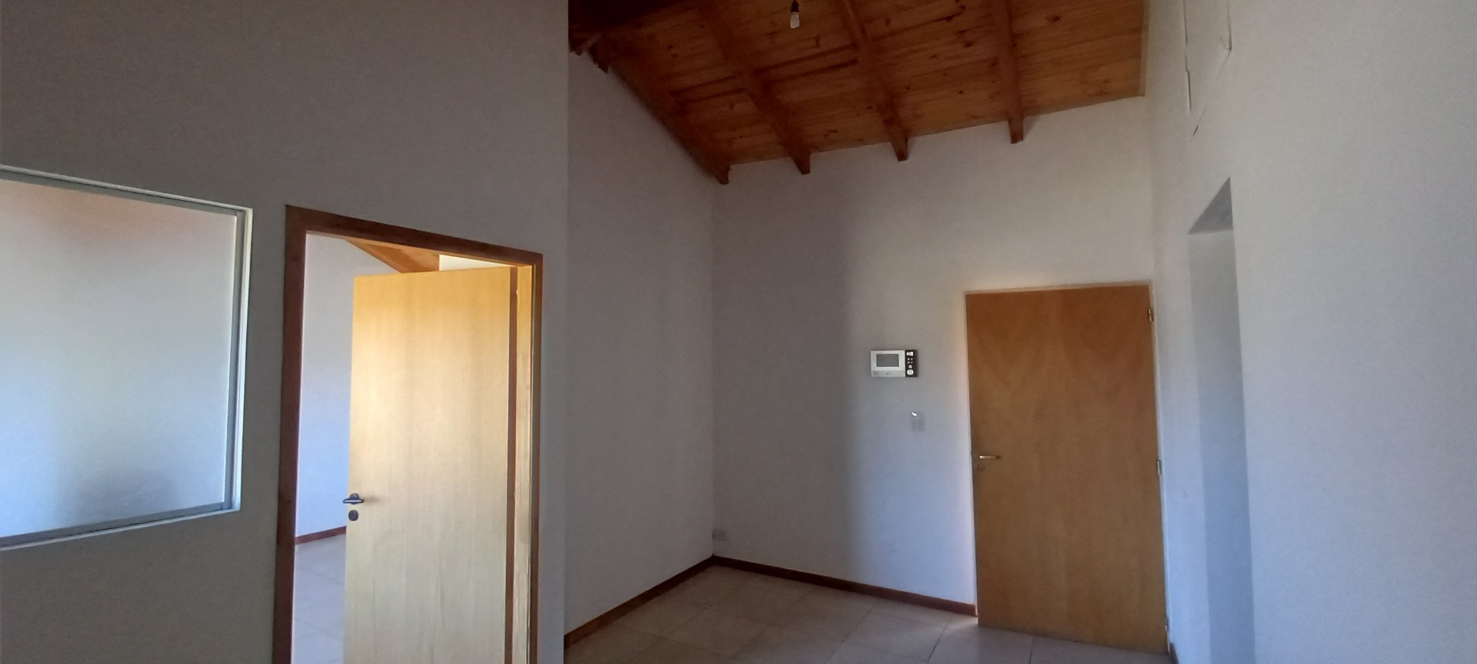 COMPLEJO DE LOCALES Y OFICINAS EN VENTA  - DINA HUAPI -