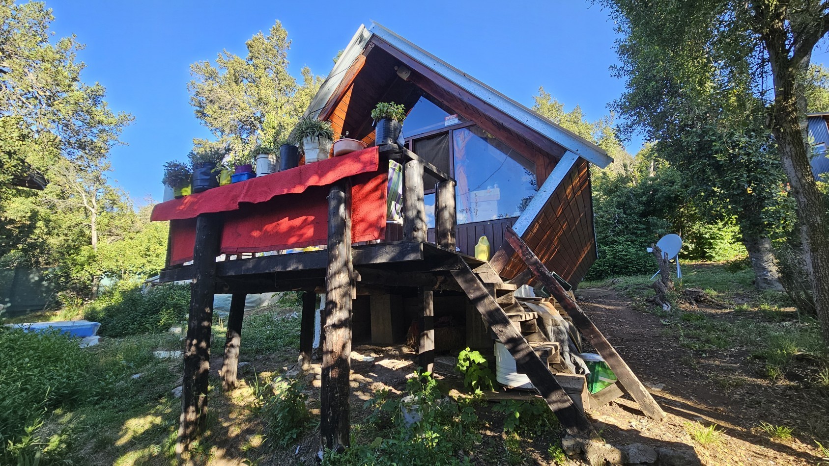 Cabaña tipo Alpina + Casa a terminar en km 6 - Ladera Norte