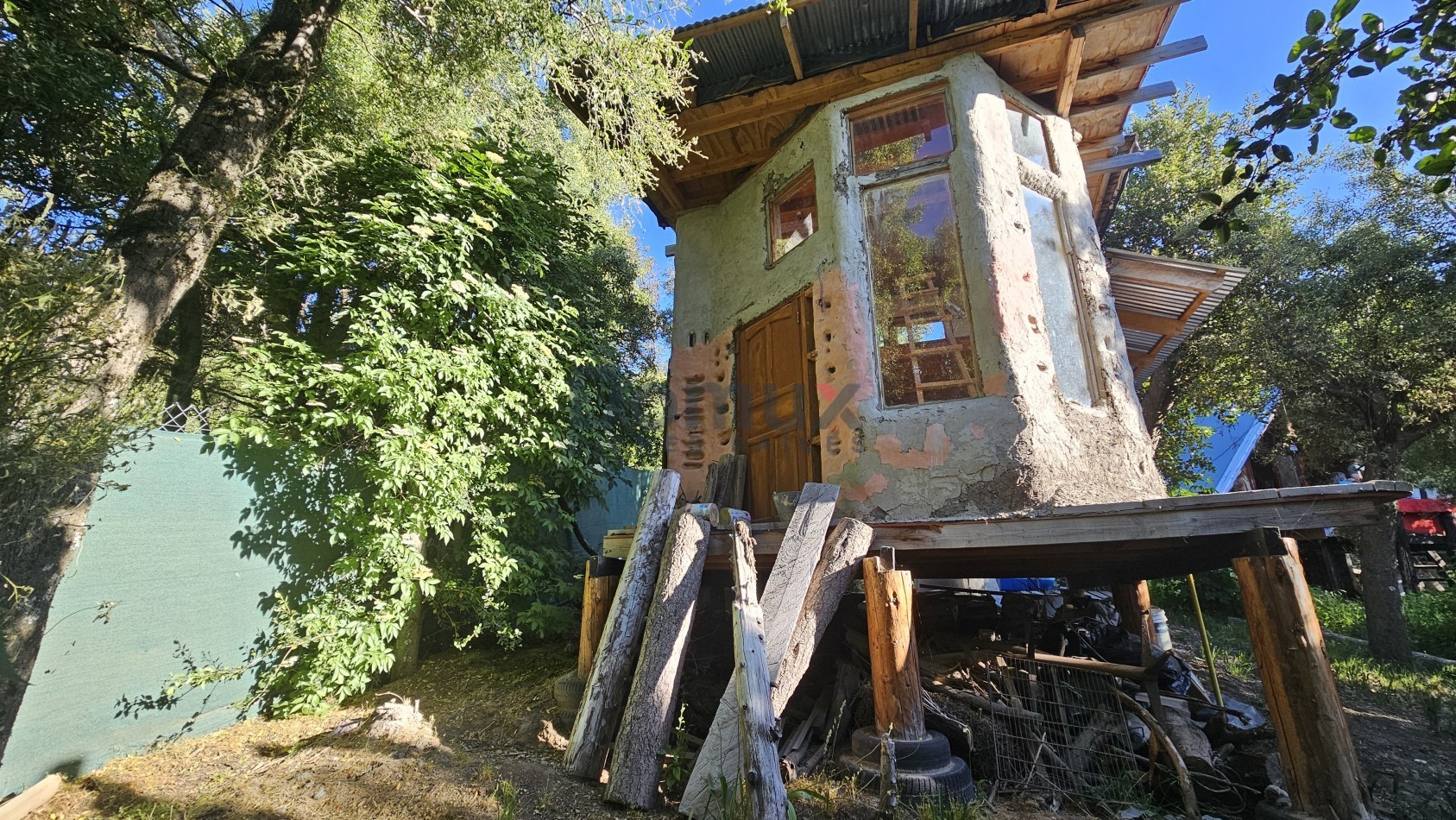 Cabaña tipo Alpina + Casa a terminar en km 6 - Ladera Norte