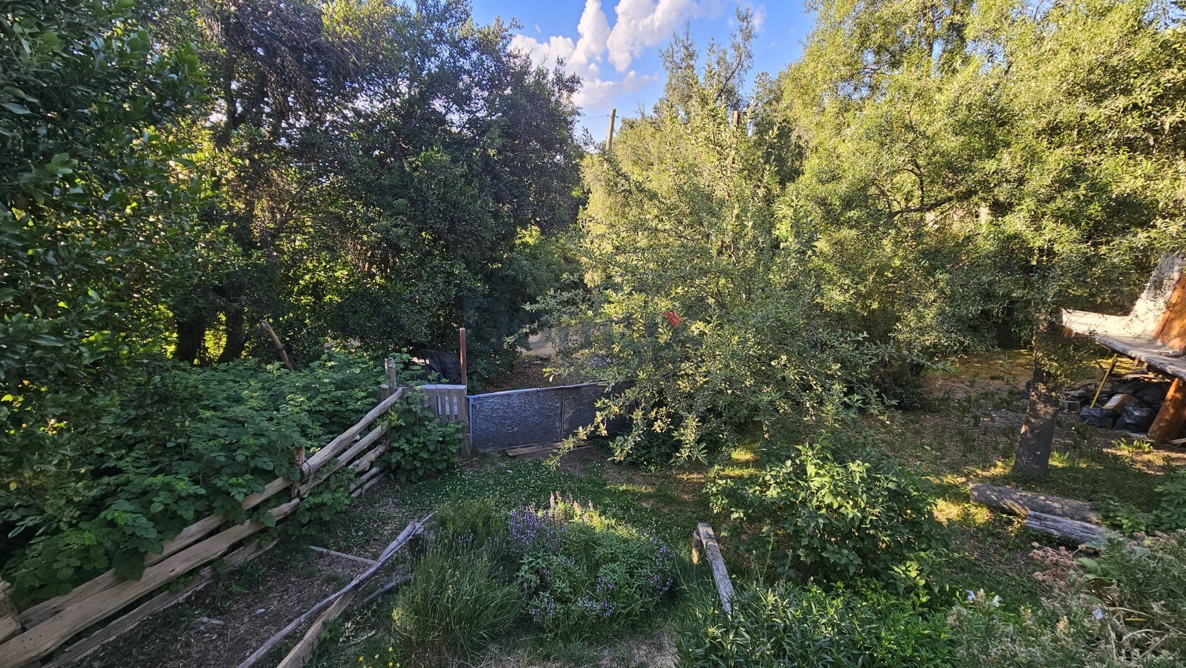 Cabaña tipo Alpina + Casa a terminar en km 6 - Ladera Norte