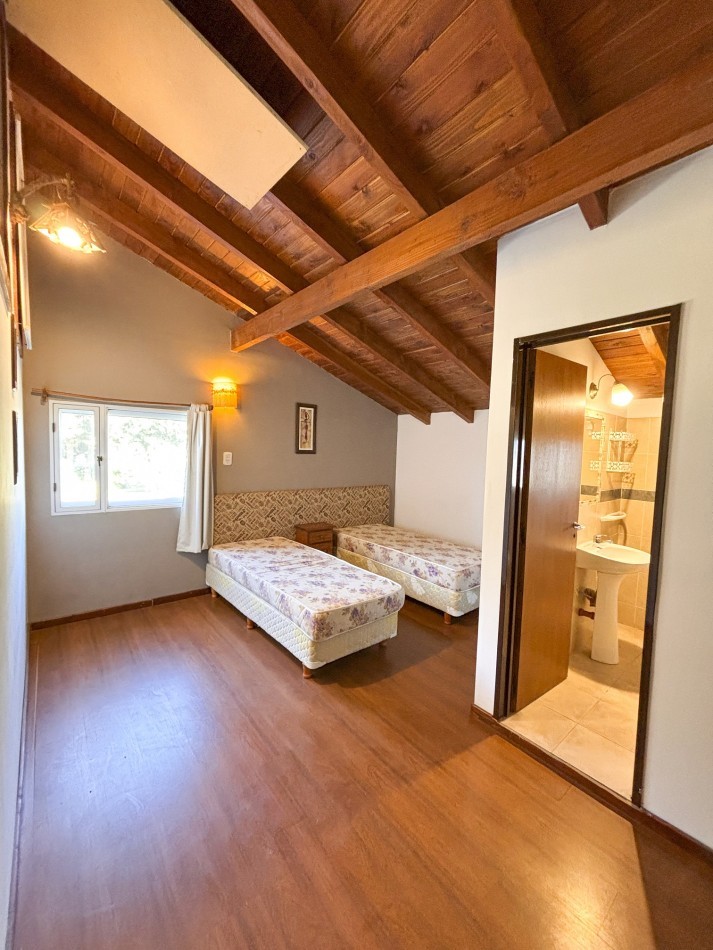 COMPLEJO DE 4 CABAÑAS  TIPO DUPLEX - ENTREPINOS - BARILOCHE