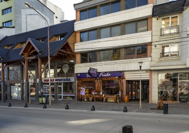 DISTINGUIDA OFICINA EN PLENO CENTRO DE BARILOCHE