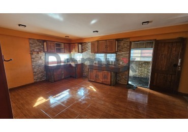 CASA en alquiler permanente - Avenida J. HERMANN